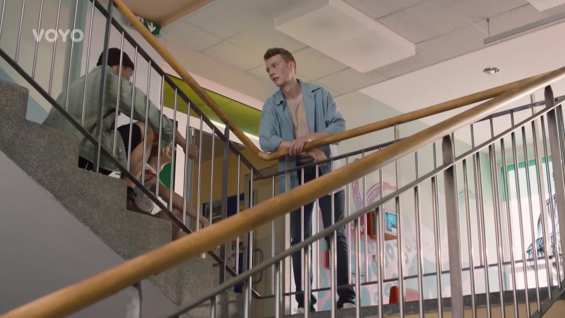 Zásadní změny ve třídě. Nový student to Markovi pěkně zavaří!