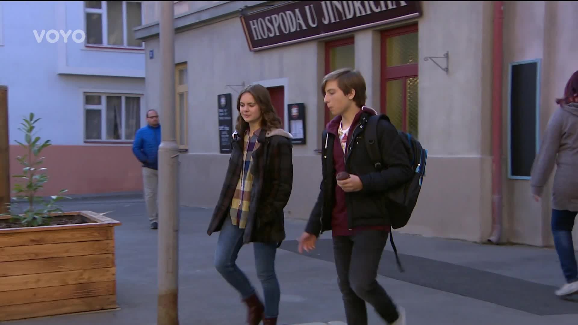 Anežka zabojuje o Štefana! Přijme její pozvání na rande?