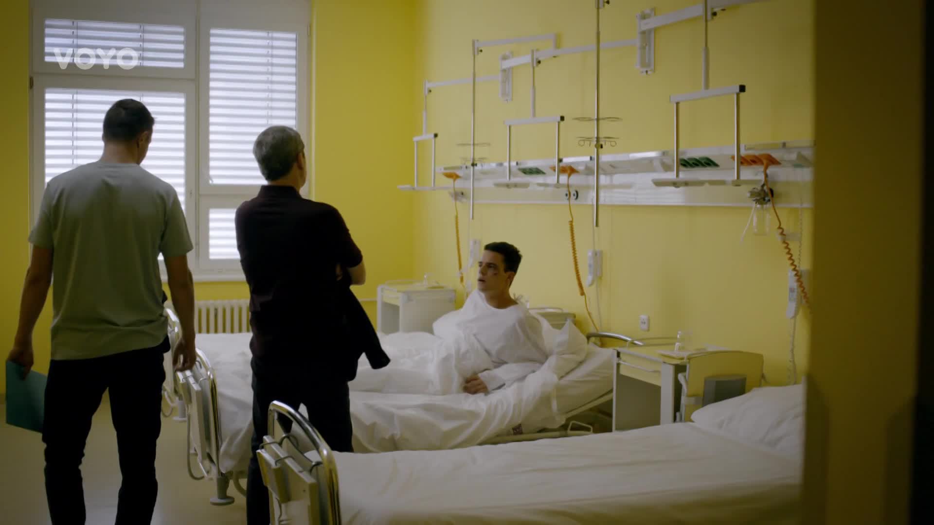 Zdrogovanou ženu nalezl její manžel mrtvou. Zavraždil ji milenec?