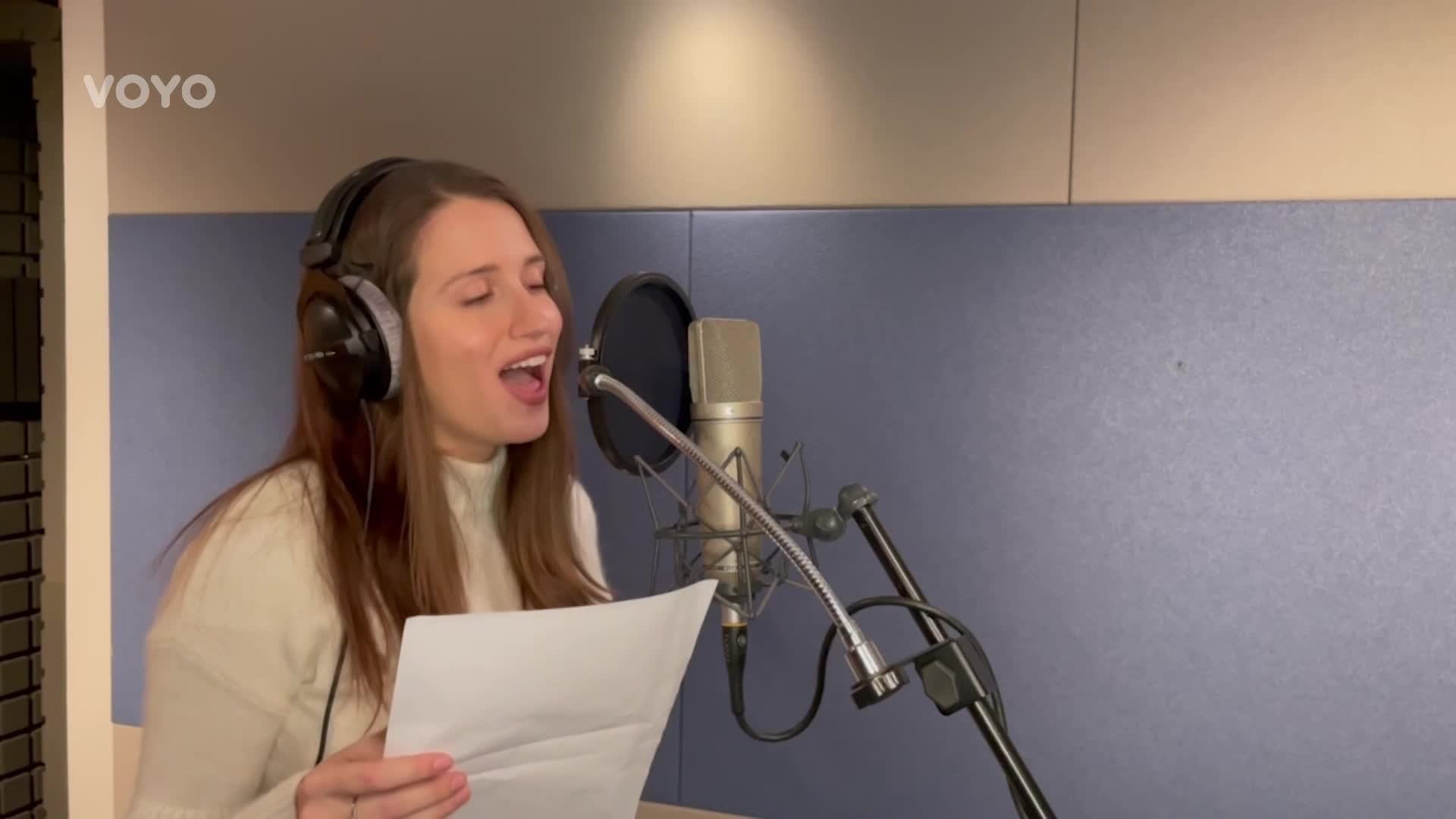 Nová verze písně Půlnoční: Vánoční cover Elizabeth Kopecké vyráží dech!