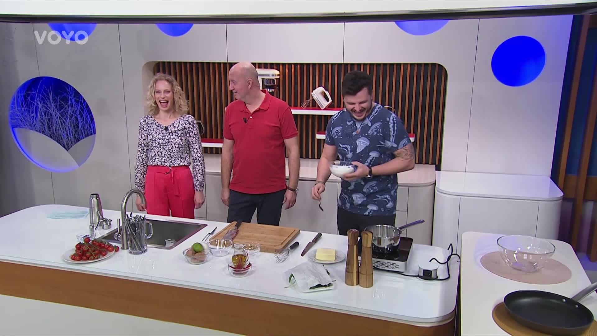 Vaříme s Romanem: Jak na tuňáka s rajčatovým salátem a espumou?