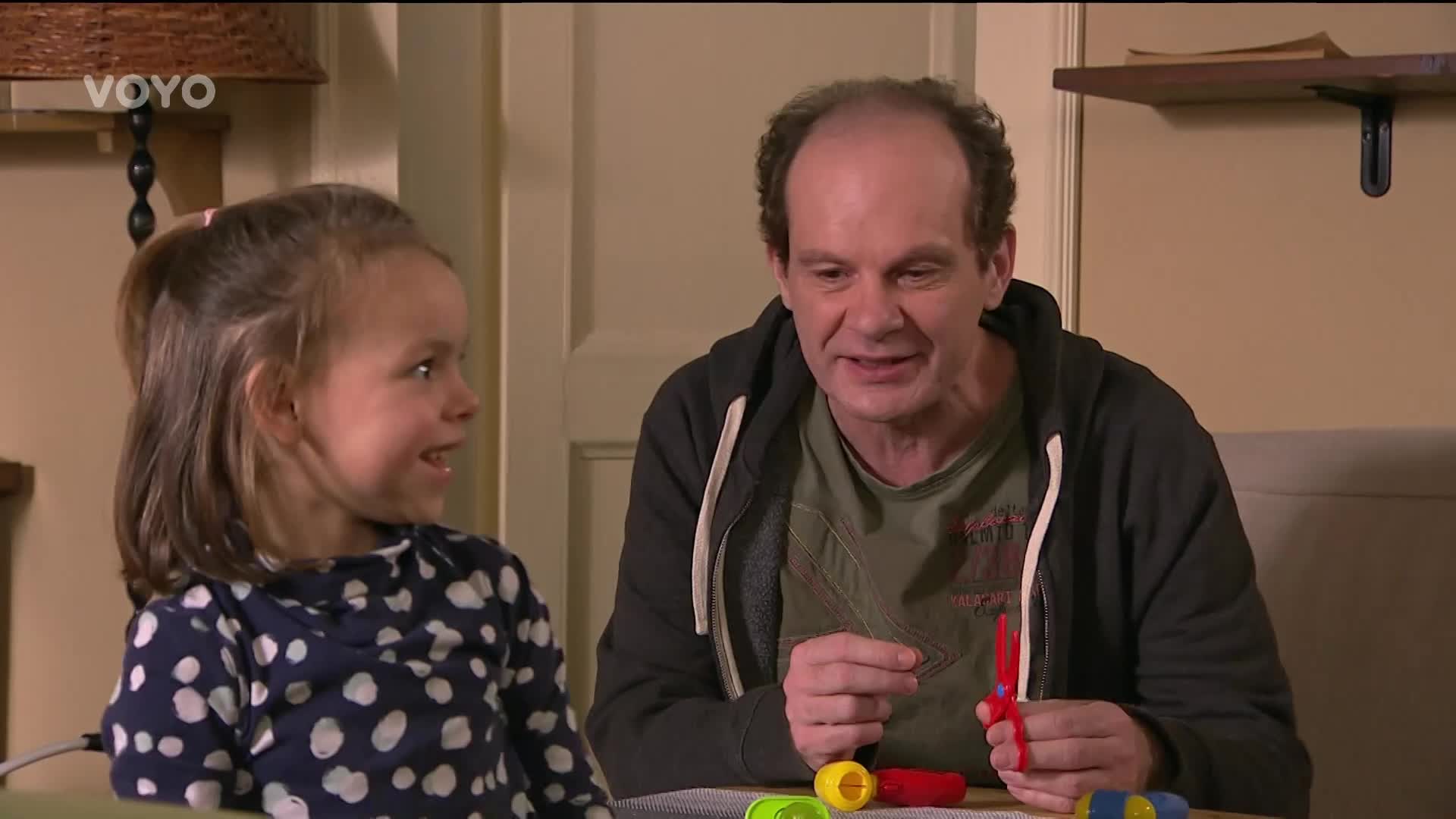 Mateřské pudy se probouzejí! Jak Alice zvládne malou Ladu?