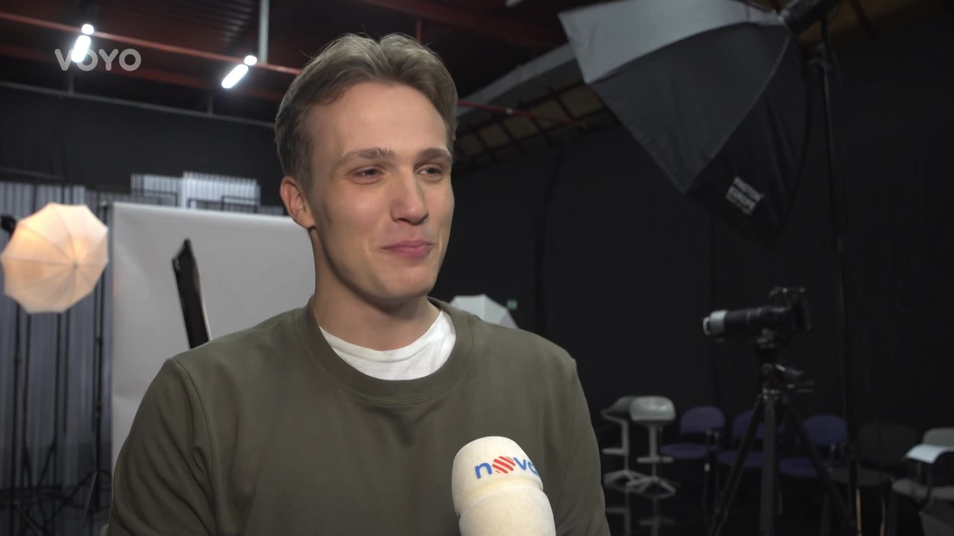 Těším se, až budu někdo jiný! Chce Carev v Tváři radši Sheerana nebo Tinu?