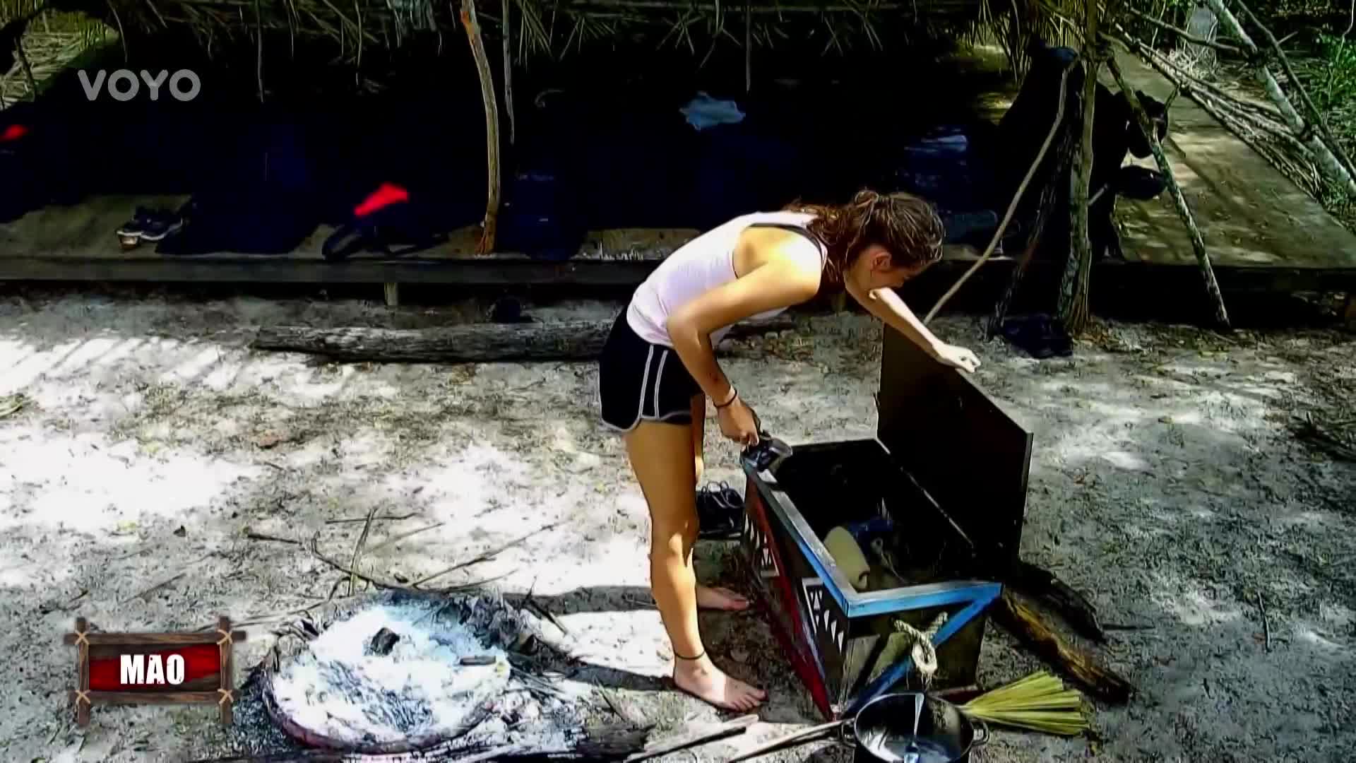 Aylin krade jídlo ostatním! Bude přistižena při činu?