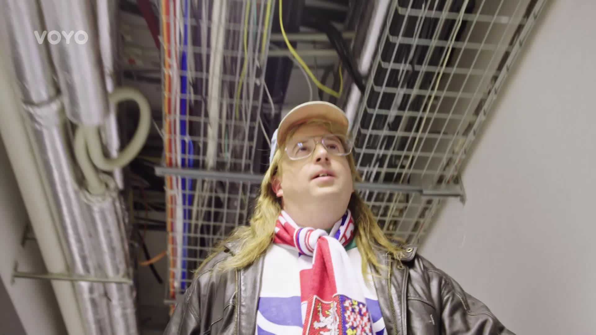 Poznala ho, ale nepřiznala to! Je Utajený šéf naštvaný na pracovnici, která ho odhalila?