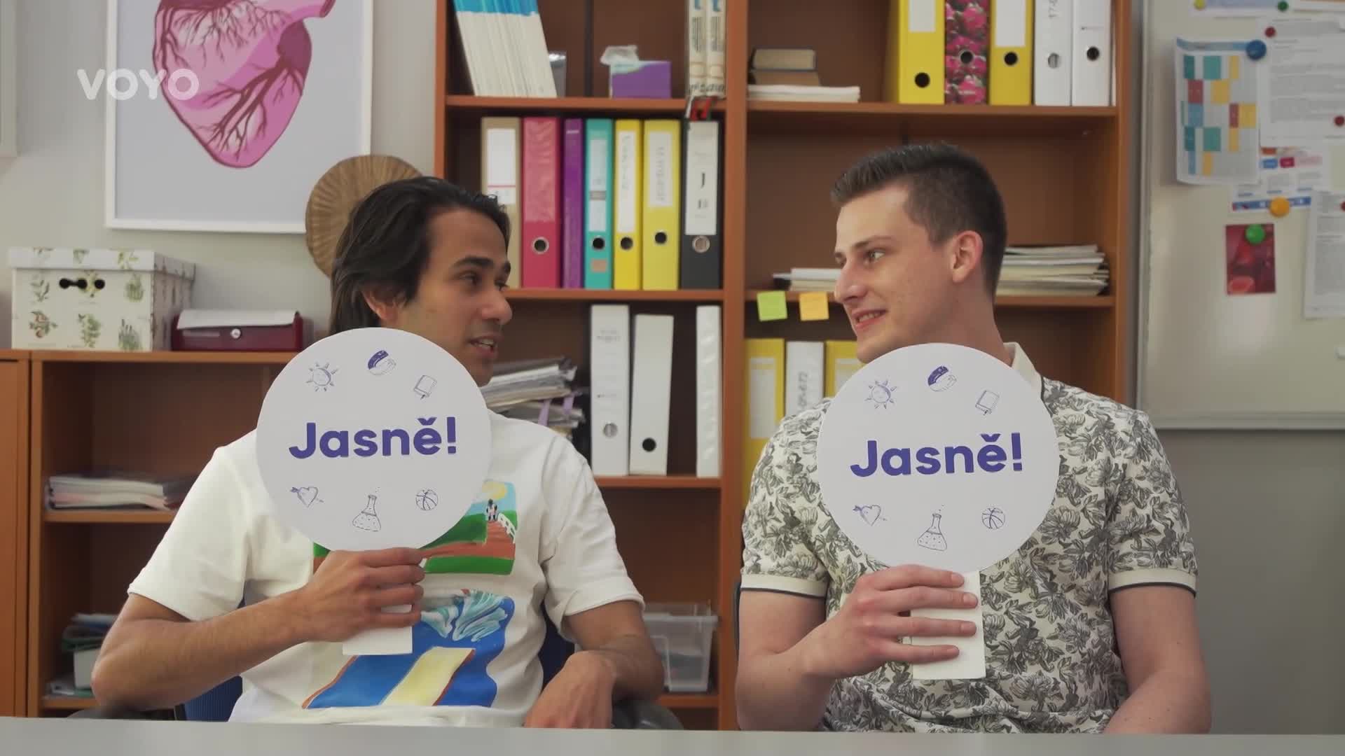 Nikdy jsem: Z nás si neberte příklad. Co provedli představitelé Davida a Samara z Pana profesora?