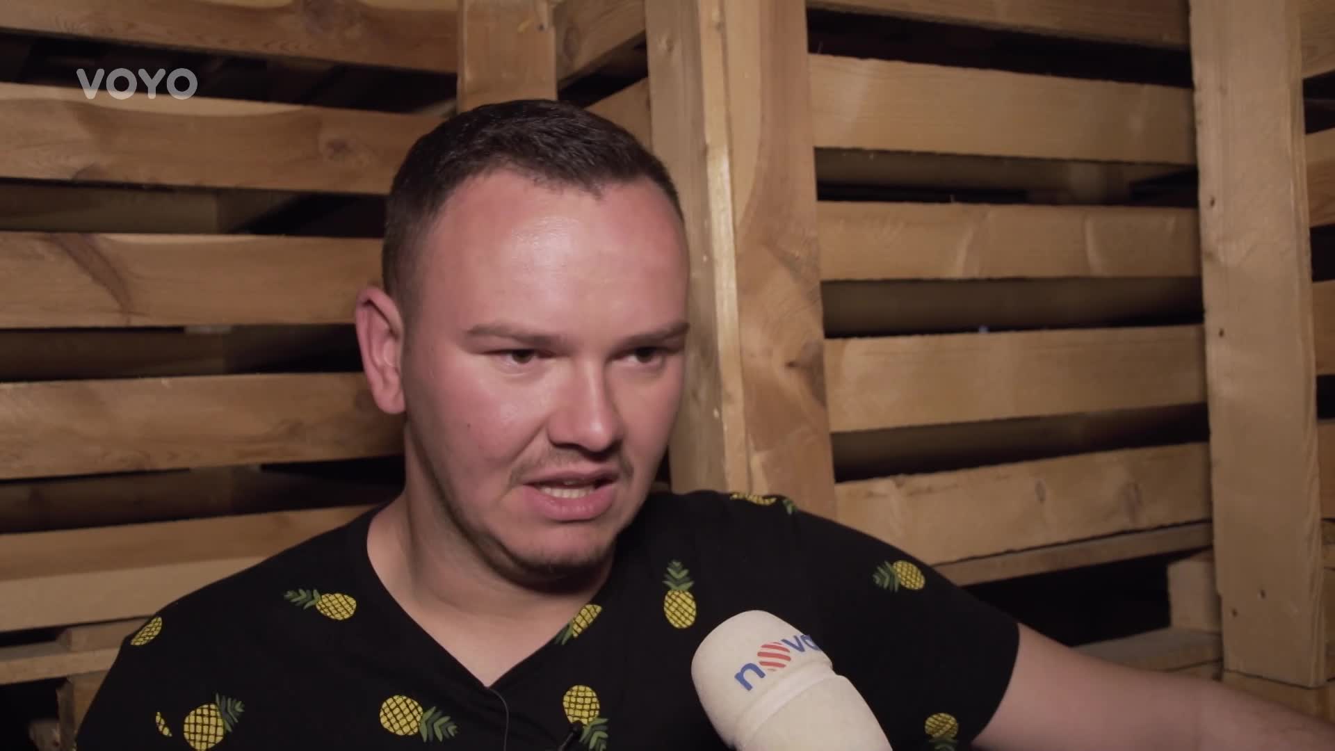 Drama queen Aco se nudí. Nestydím se za to, že jsem hlasoval proti ostatním!