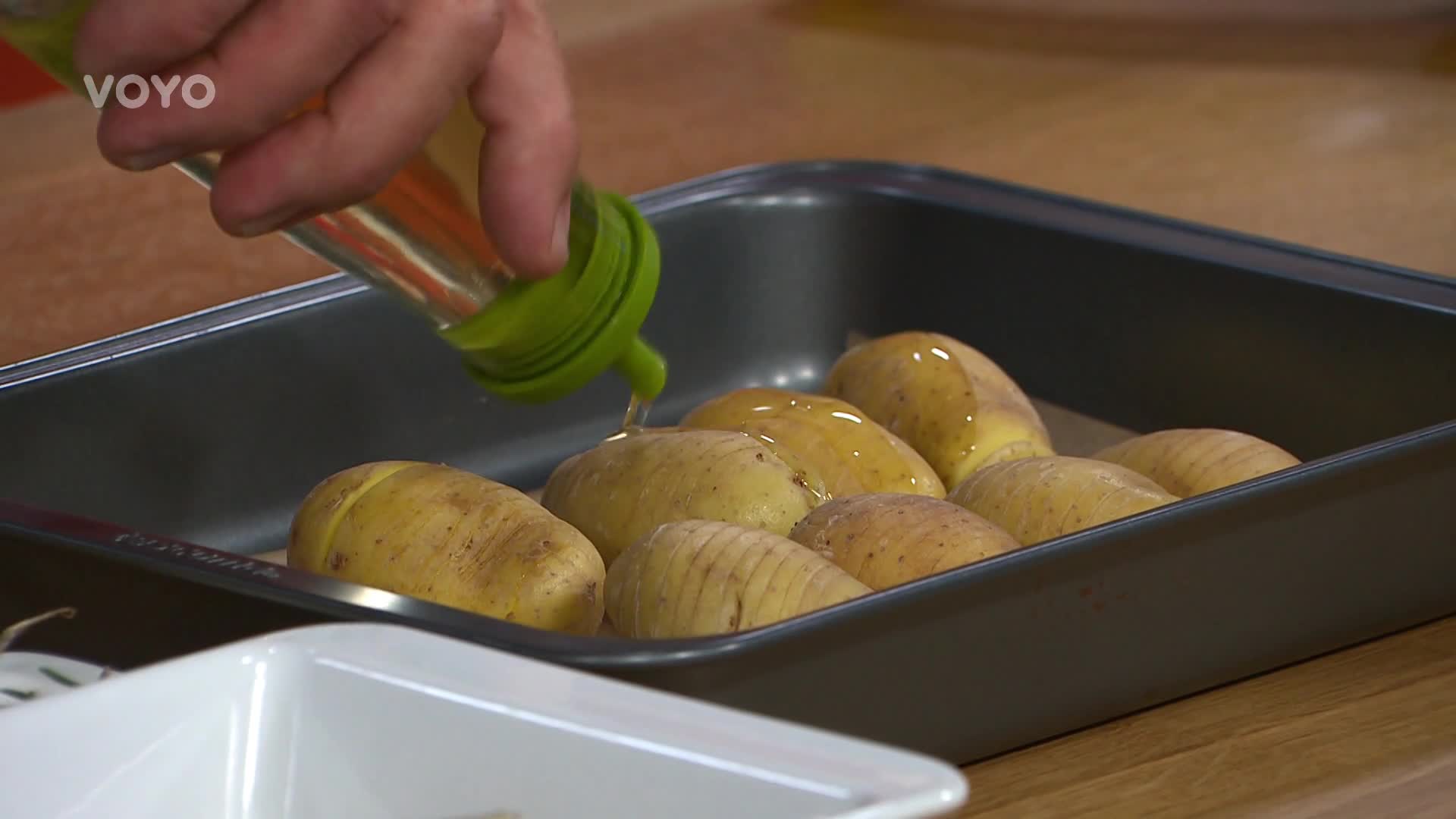 Candát s bramborami Hasselback
