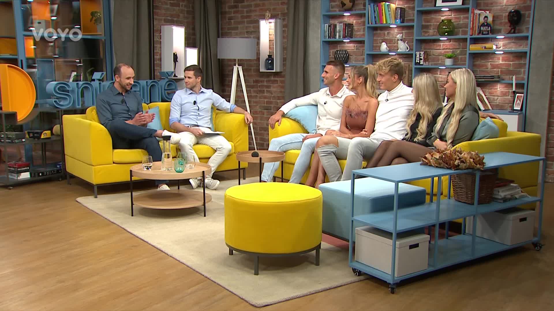 Intimnosti v sanitce i hrátky s pouty: Co na sebe prozradila srdíčka z Love Islandu?