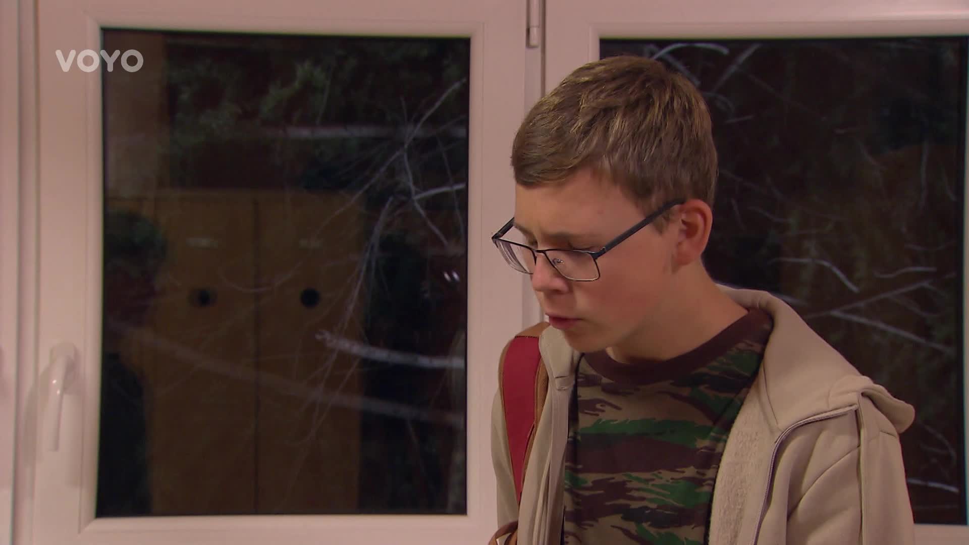 Viktor se Šimona nebojí. K čemu dojde na školní chodbě?
