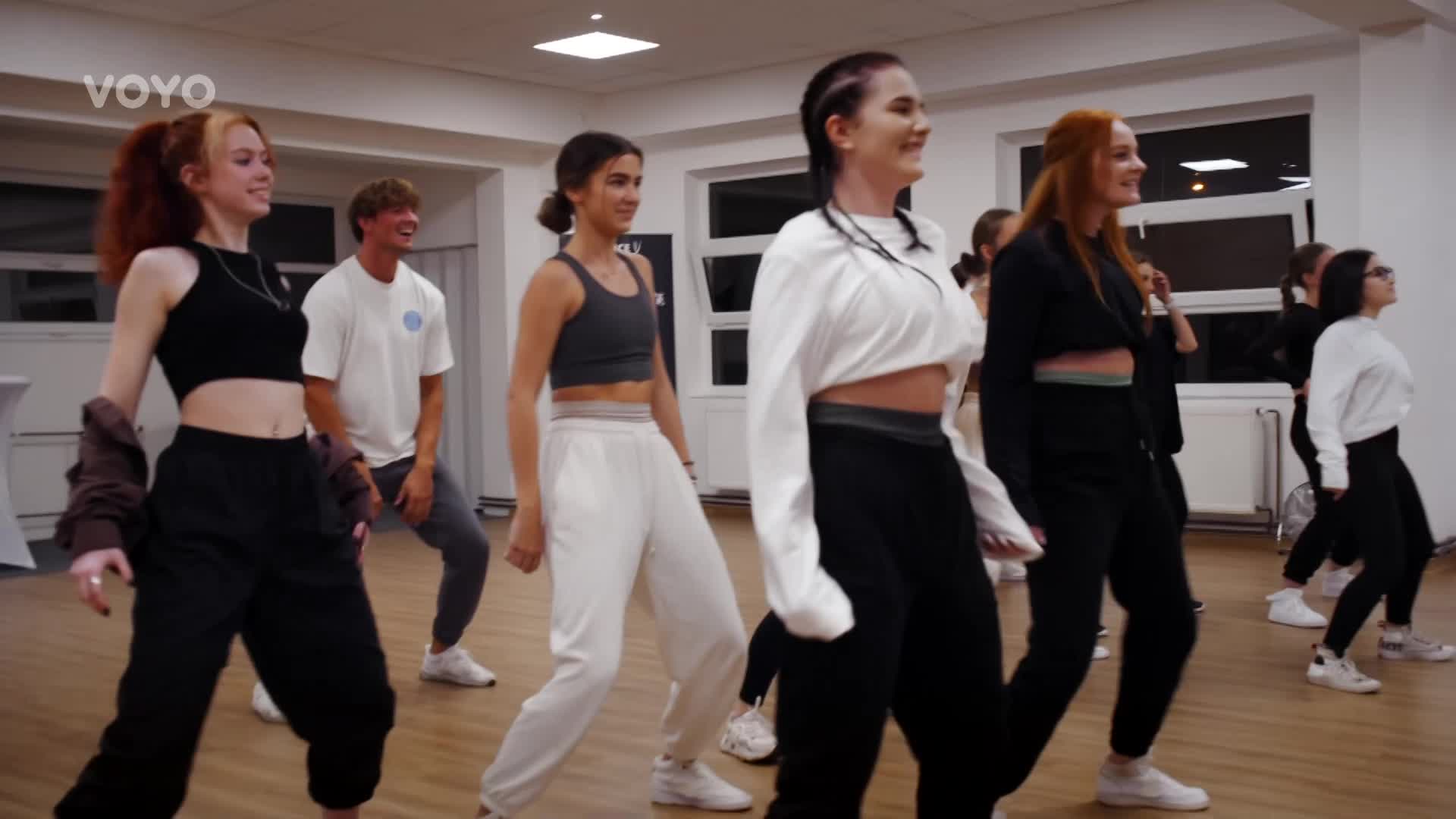 Přirozený talent! Jak zapadl Zbyněk na taneční lekci mezi bandu holek?
