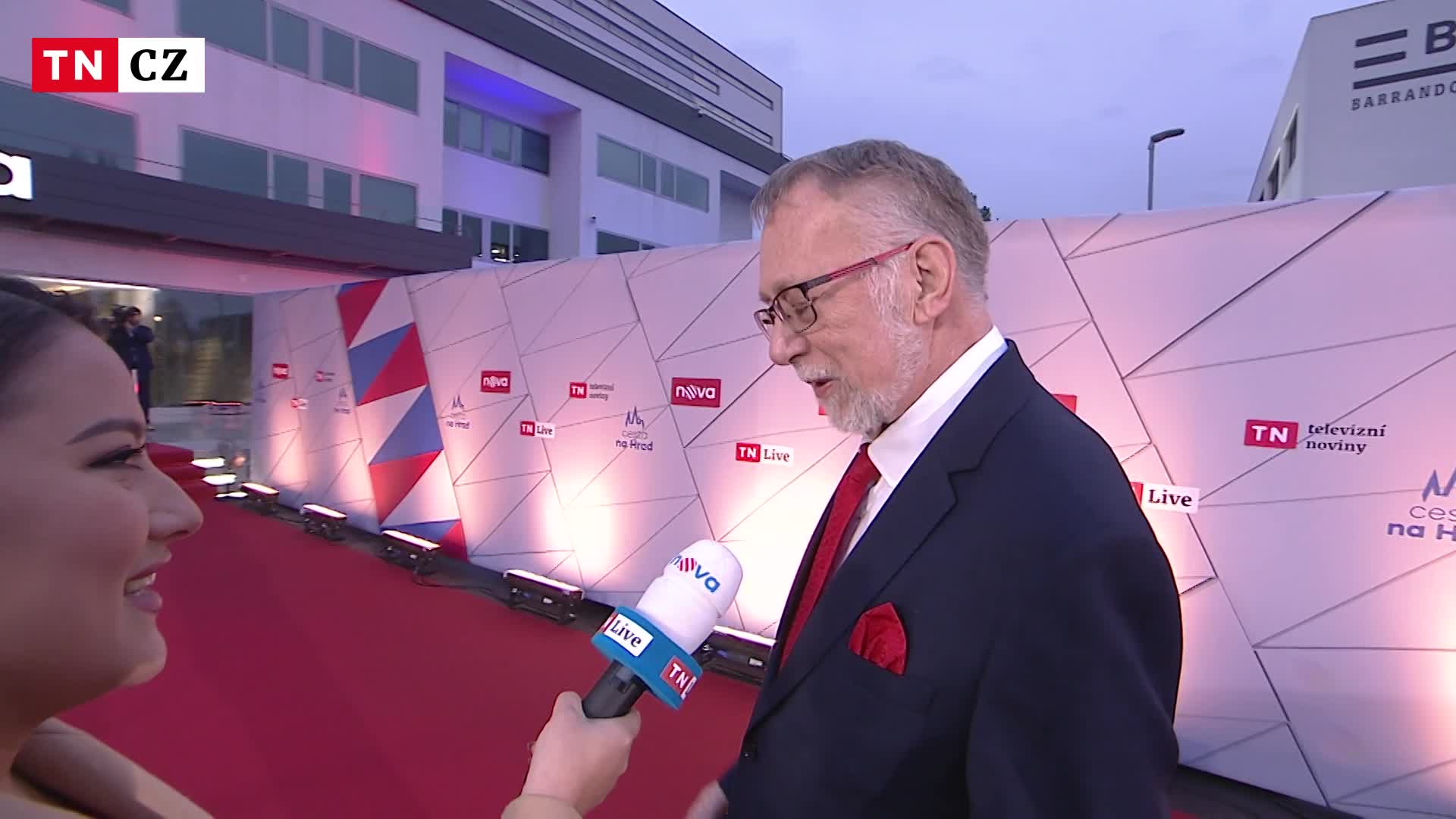 Jaroslav Bašta přijíždí na debatu do televize Nova