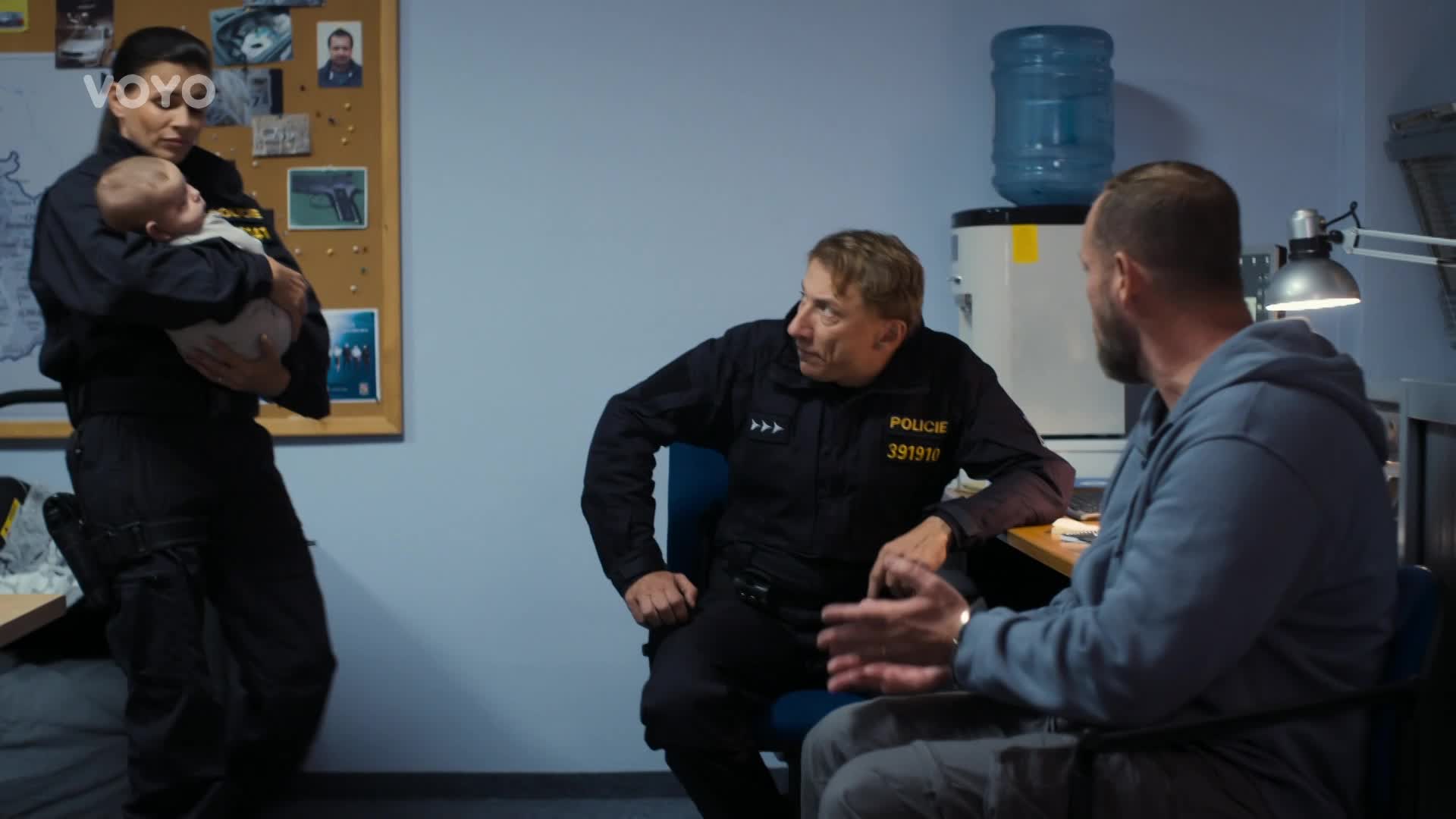 Filipa i s malým Mikešem zatknou policisté! Čím si to celé sám zkomplikuje?