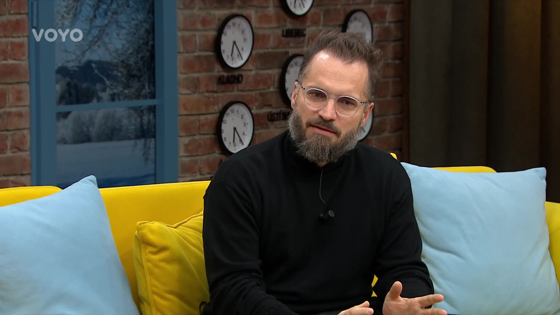 Tohle se Romanovi Stašovi moc nezdá! Co by měl podle smlouvy plnit?