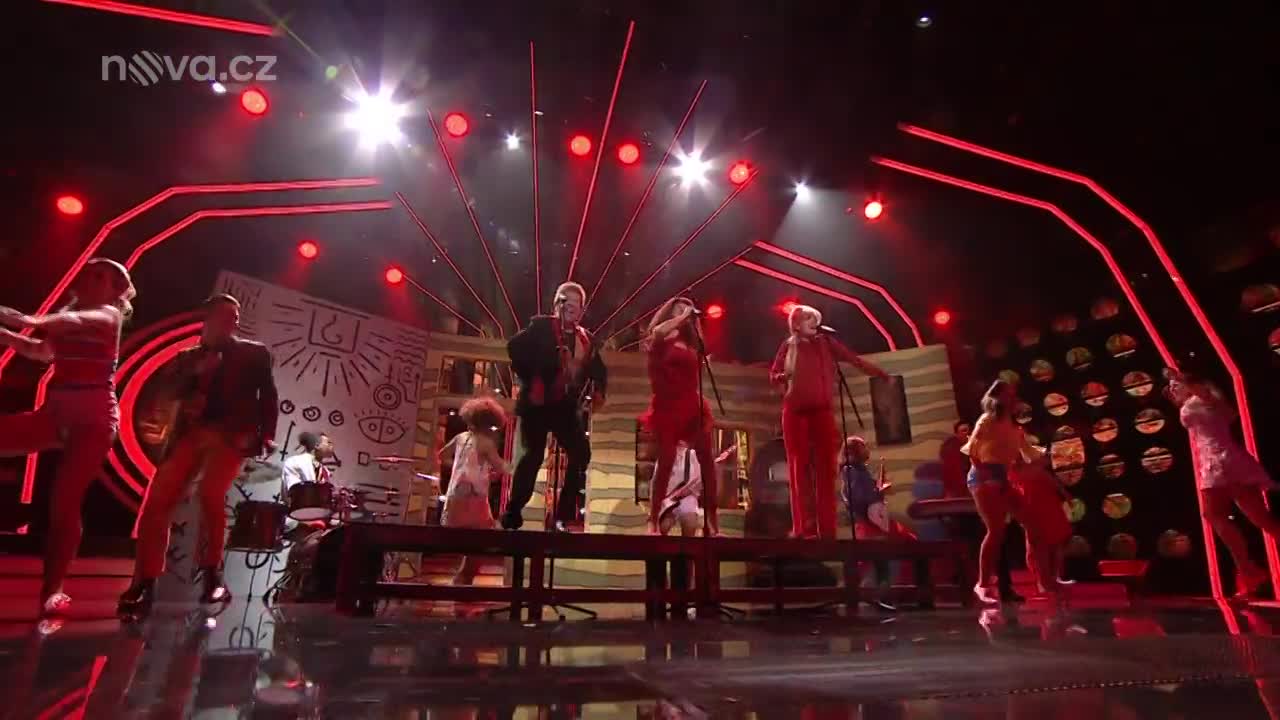 Soňa Norisová v Tvojí tváři: Podívejte se, jak to rozjela se svou sestrou na pódiu!