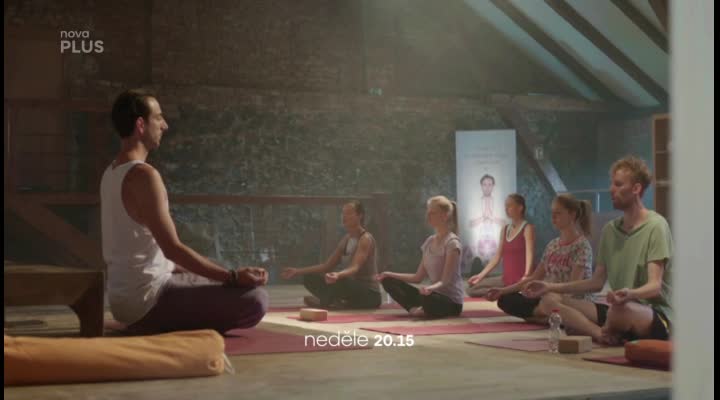 VIDEO: Dáma a Král na kurzu jógy? V luxusním wellness hotelu je rozhodně nečeká relax...