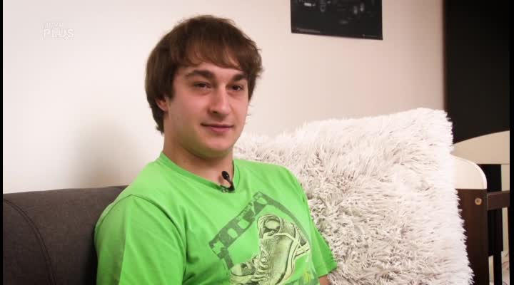 JAK TO VIDÍ TATÍNEK? Holduje Jindra alkoholu i po narození syna? I o tom ve své zpovědi promluvil