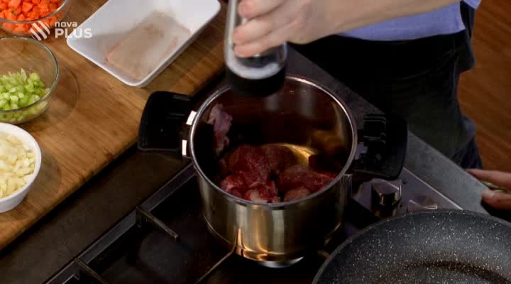 Tescoma s chutí: Burger s trhaným masem