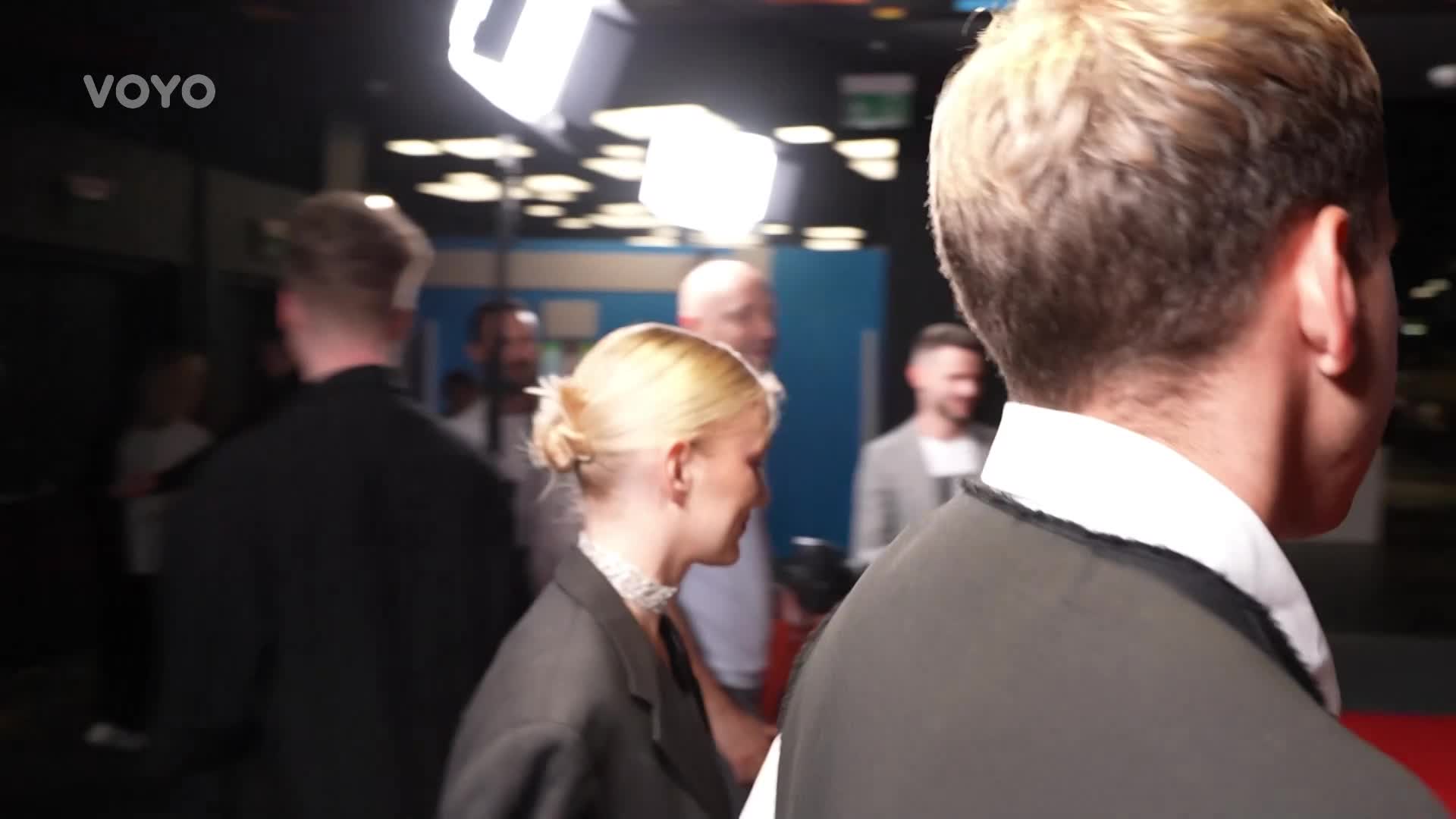 Epická bitva o osud světa začala! Minisérie Vědma se předvedla na slavnostní premiéře