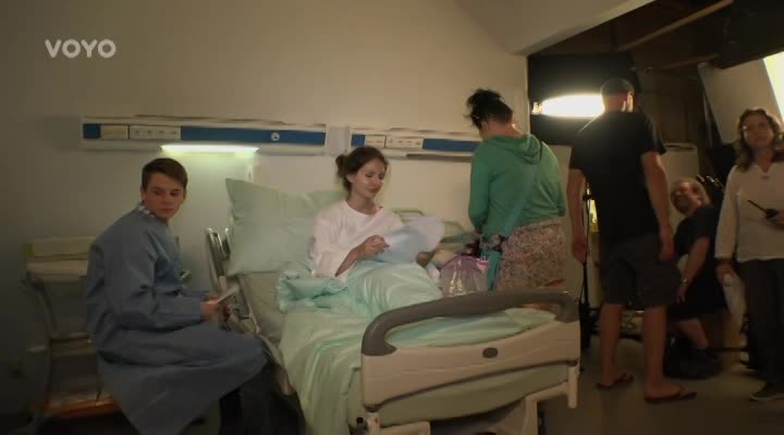 Zákulisí natáčení: Jak moc Saru Sandevu porod bolel?
