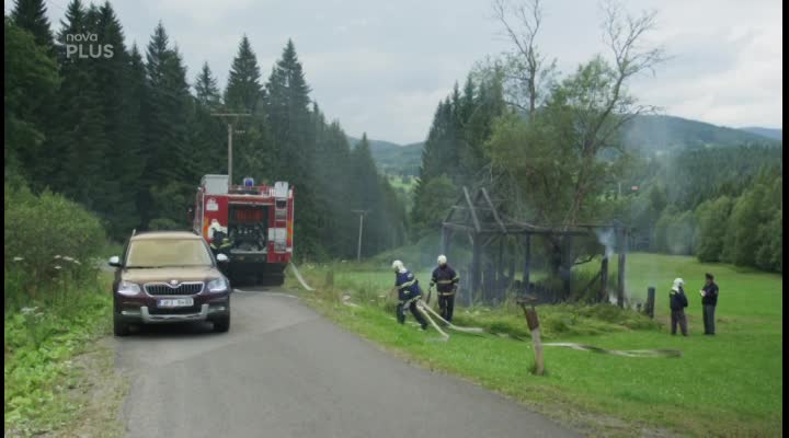 UKÁZKA z Policie Modrava: Vyhořelá stodola a záhada kolem další mrtvoly!