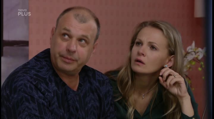 Ukázka z Ordinace: EMA BERE DROGY?! Další příšerné zprávy drtí její rodinu