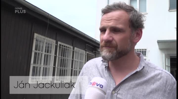 DOMÁCÍ NÁSILÍ ZE ZÁKULISÍ: Přiznání Jackuliaka, pusa pro Morávkovou, krvavé líčení i loučení