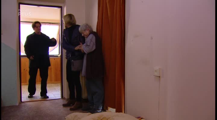 Ukázka z Ordinace: Andrea v nebezpečí! Při pátrání na vlastní pěst končí v rukou agresora