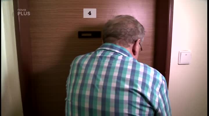 O kolik obral podvodník herečku z Ordinace? Objevila se přesná čísla. A nebyla sama!