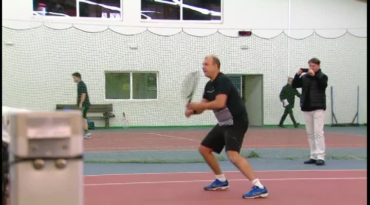 Ukázka z Ordinace: Rytíř vztekle napadne, ztrapní a zraní Mázla! Před očima Kvitové