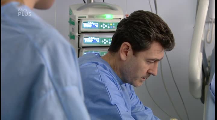 V PŘEDPREMIÉŘE: Je konec, Andrea umírá! Co jí na smrtelné posteli poví zachráněná Martina?