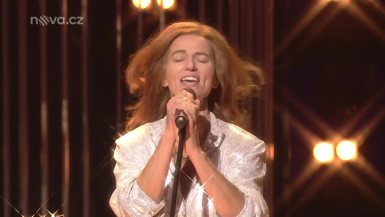 Zuzana Norisová, Dalibor Gondík a Adéla Gondíková jako Bee Gees – Night Fever
