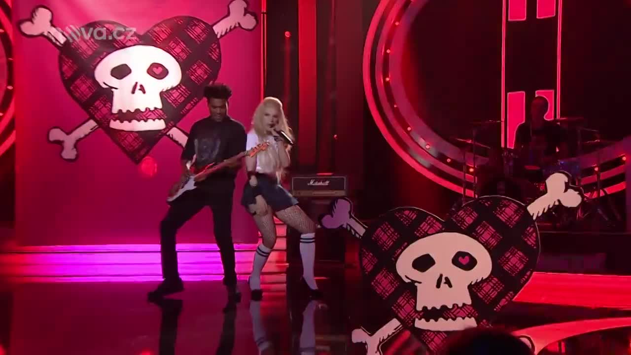 Kateřina Marie Fialová jako Avril Lavigne – Girlfriend
