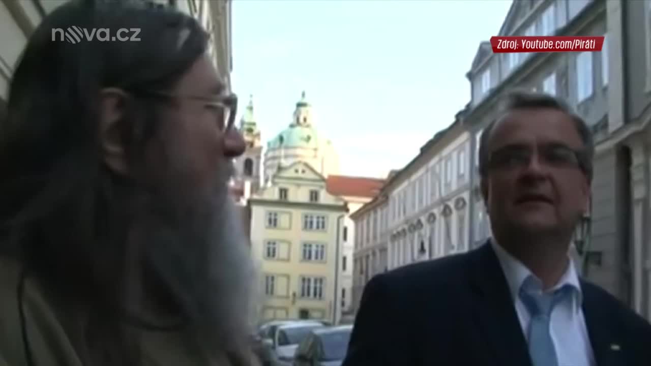 S Piráty se houpe loď! Bude předseda Michálek prvním mužem přes palubu?