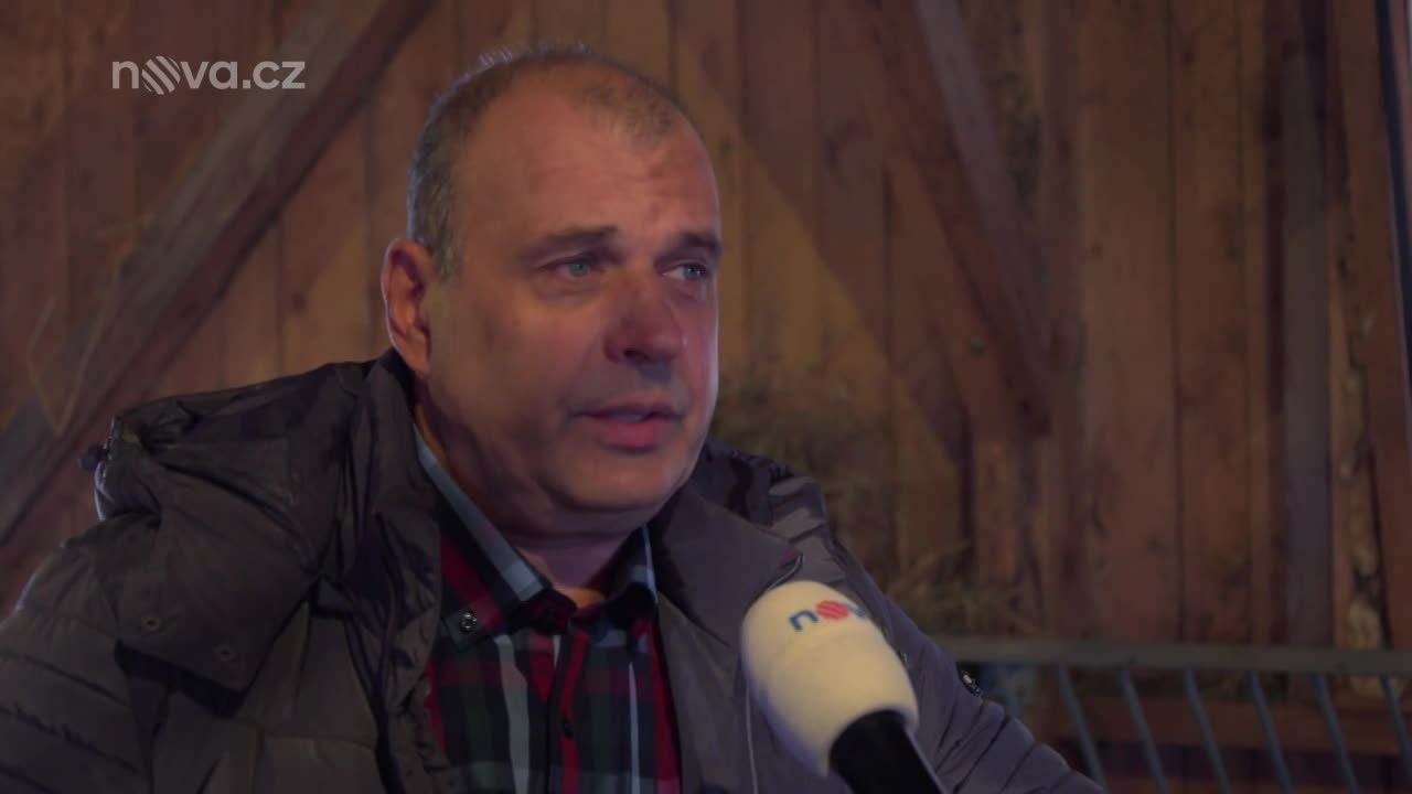 Horko i mráz a k tomu Štědrý den v chlévě? Herec Petr Rychlý musí být připravený na vše!