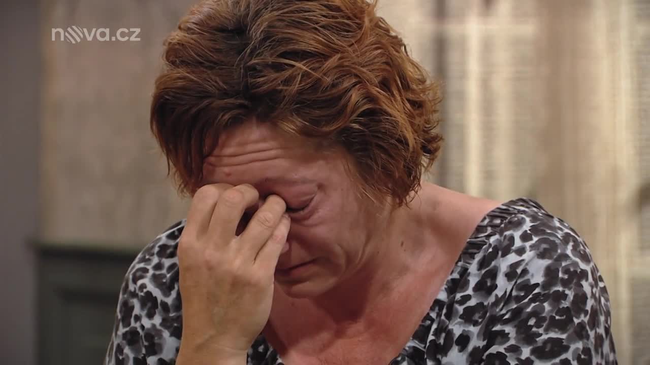 Drsná slova kolemjdoucích: Dana z O 10 let mladší se po zdrcující kritice zhroutila!