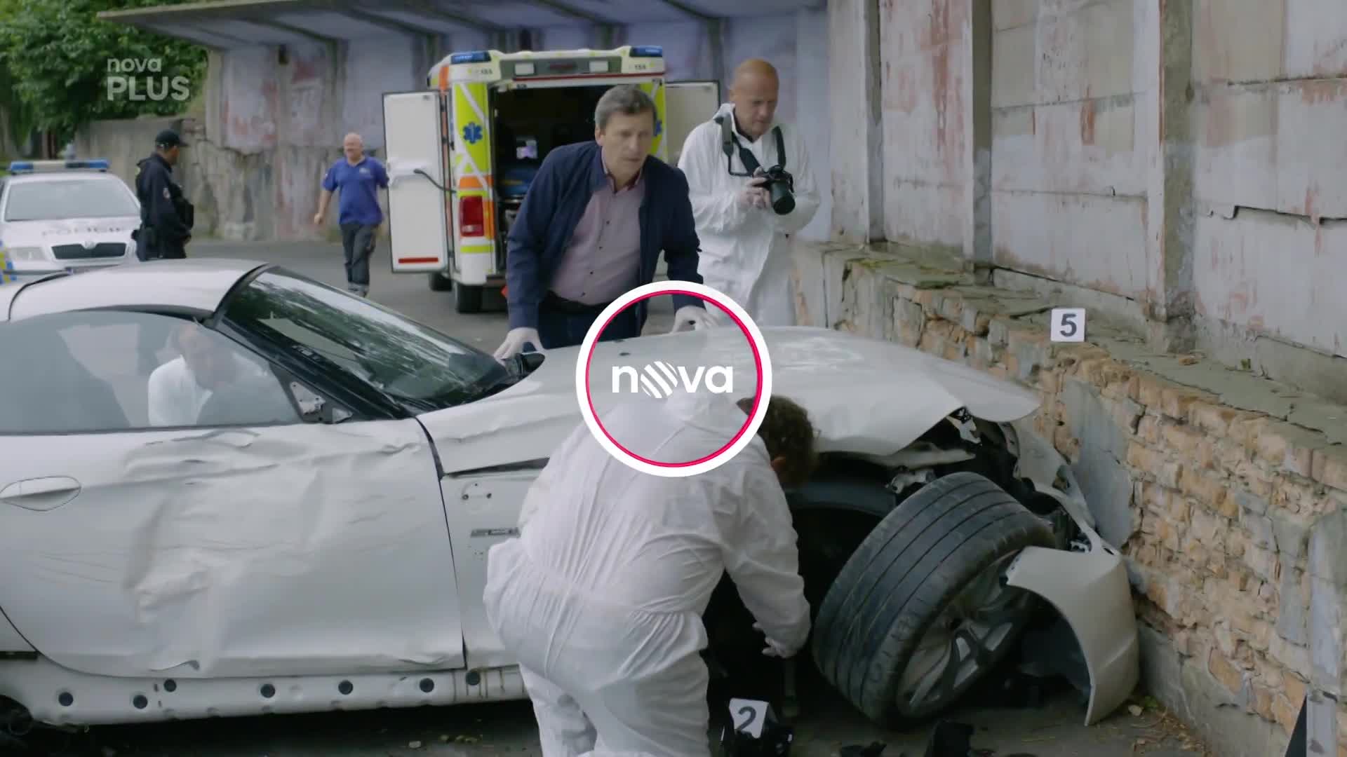 Repríza Specialistů: Smrt při nelegálních automobilových závodech a vražda bratra!