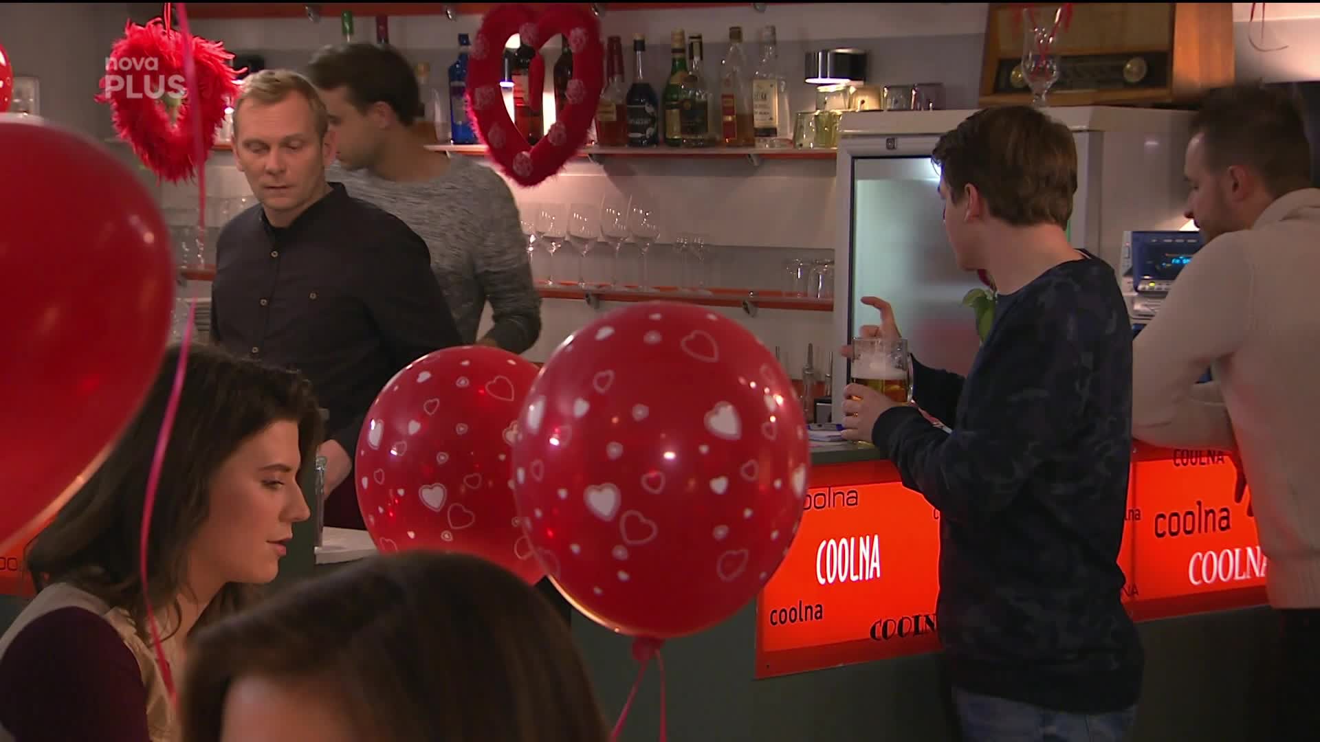 Nová láska na předvalentýnské party: Co je pro Janu hodně hořkou pilulkou?