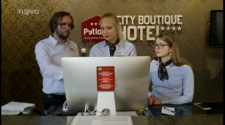 ŠÉF OCHUTNAL VLASTNÍ MEDICÍNU: Na zaměstnance posílá skryté kontroly, nyní sám u jedné pohoří!