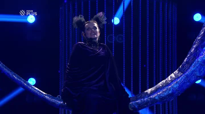 Čtyřnozí kámoši jako talismani v maskérně Tváře: Uhádnete, komu patří?