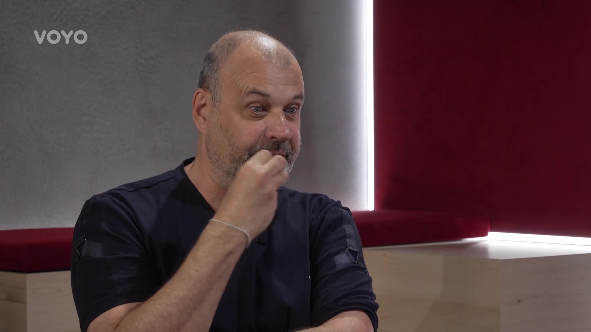 Bonusové reportáže 2023 Půlhodinka s Renátou Czadernovou - teasers - Půlhodinka Petr Rychlý B154314