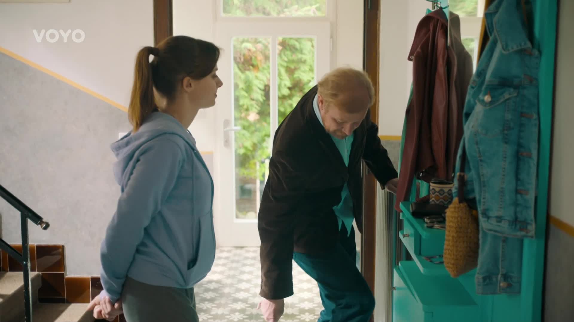 Laura podrobí tátu výslechu: Takhle by měla vypadat jeho ideální partnerka