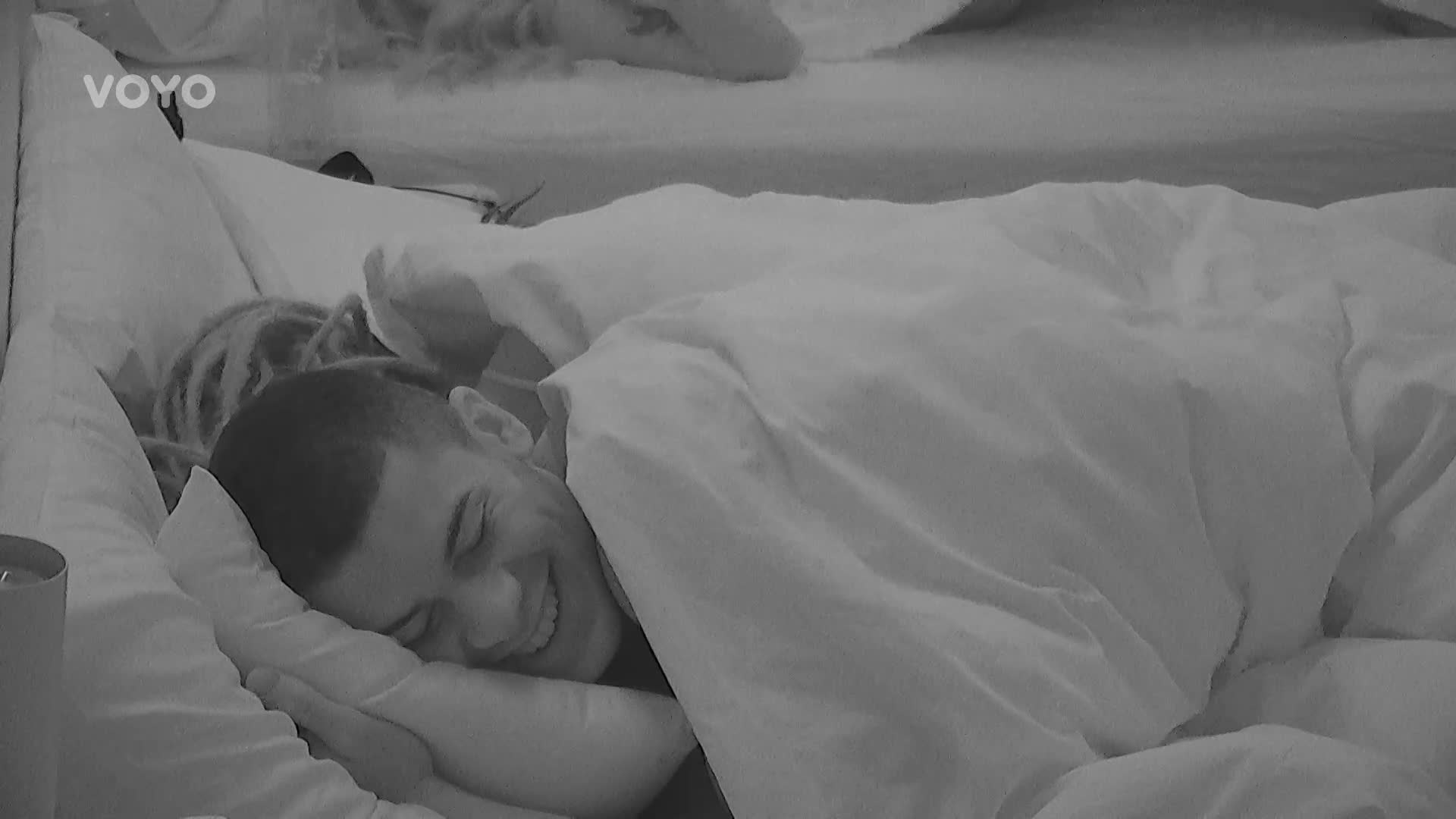 Mike vyrušil Rachel a Clauda v nejlepším. Love Island zažil další milování