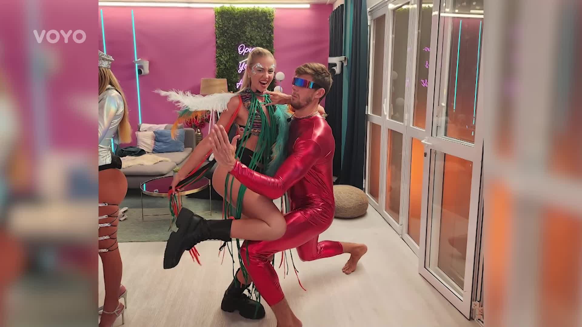 Mimozemská invaze v Love Islandu: Podívejte se na ty nejšílenější kostýmy srdíček