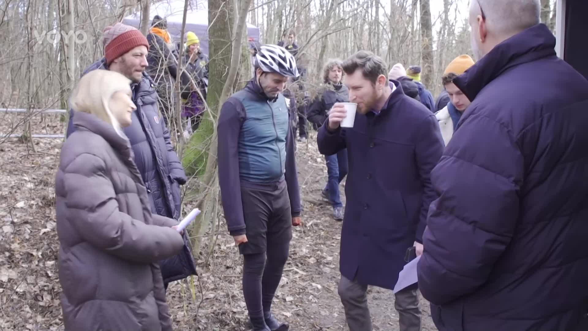 Před kapitánkou Chládkovou smekli i kaskadéři: Akční scénu v zoo zvládla jako profesionál
