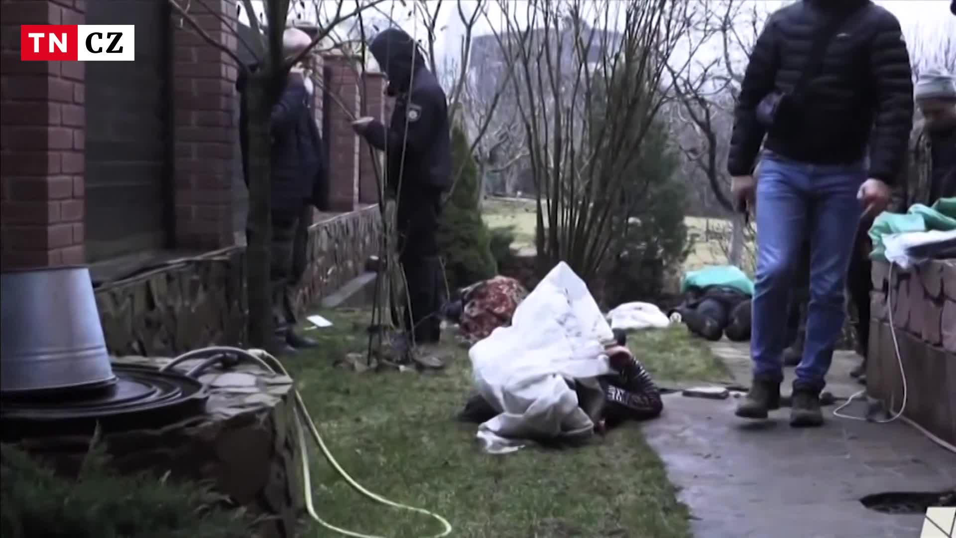 Ukrajinské úřady našly v kyjevské oblasti celkem 410 těl