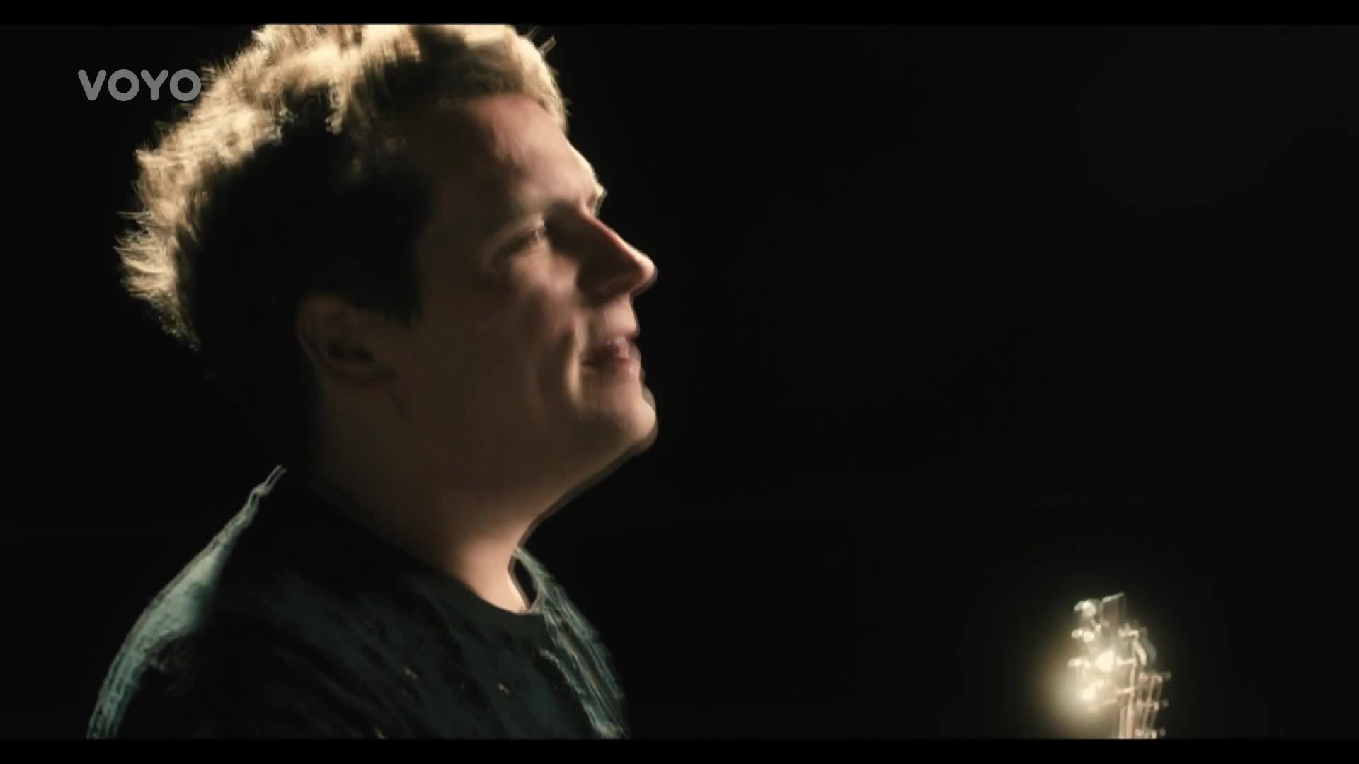 Píseň k filmu Po čem muži touží 2? Září v ní Julián Záhorovský ze SuperStar