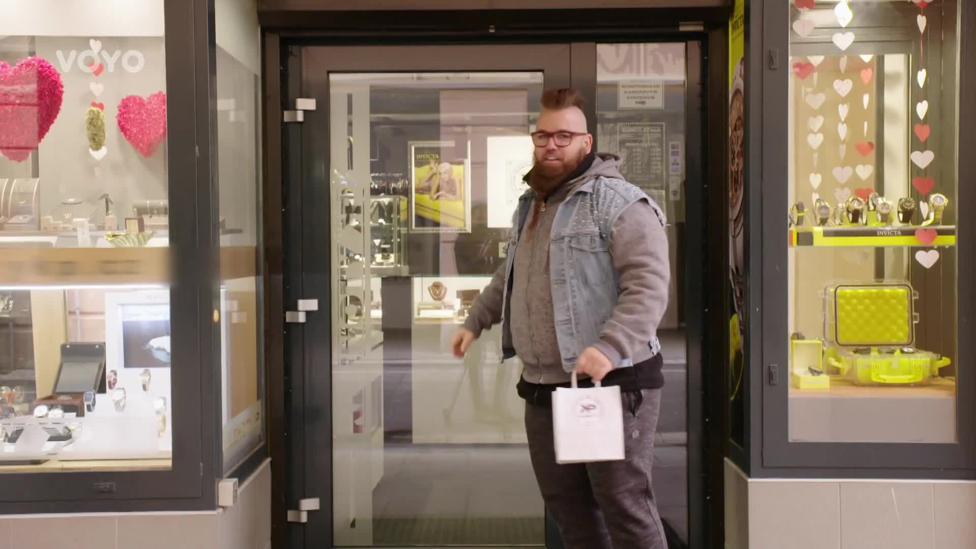 Utajený šéf: Po směně v pekárně rovnou pro zásnubní prsten!
