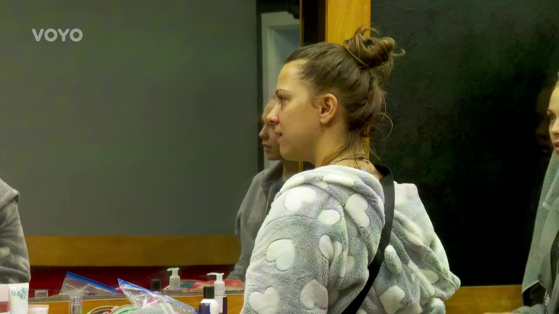 Andrej jede v Domě bomby. Karolína se v záplavě narážek úplně ztratila