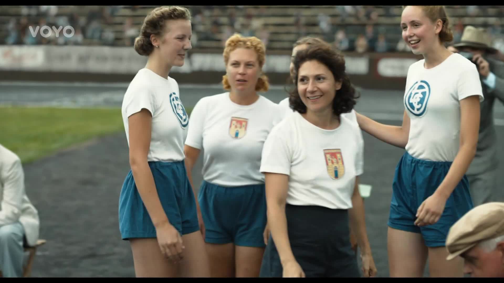 Sto let, pět olympijských medailí, osm Českých lvů. Nejlepší film loňského roku Zátopek je na Voyo